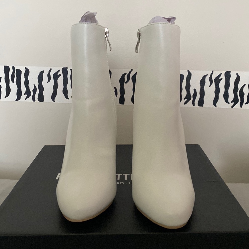 Pretty Little Thing White Booties
